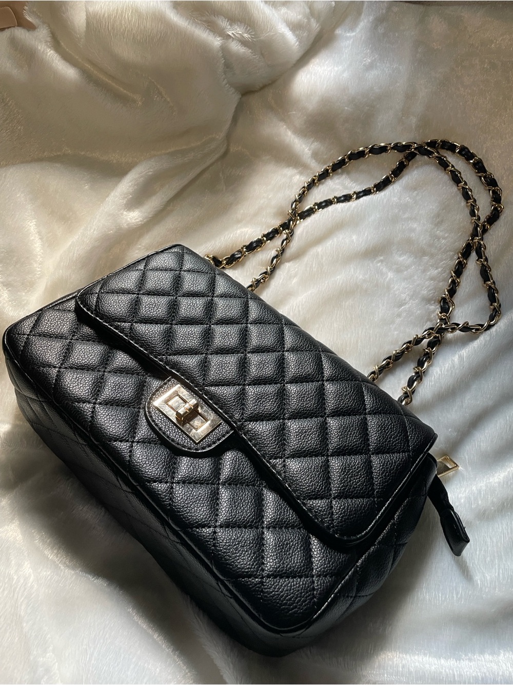 Quilted shoulder  bag